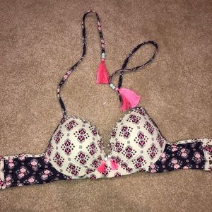 Victoria’s Secret bikini top
